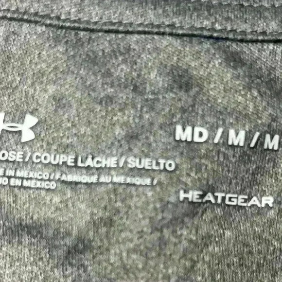 Women’s under armor dark gray dri-fit short sleeve t-shirt in size M. - Picture 3 of 4